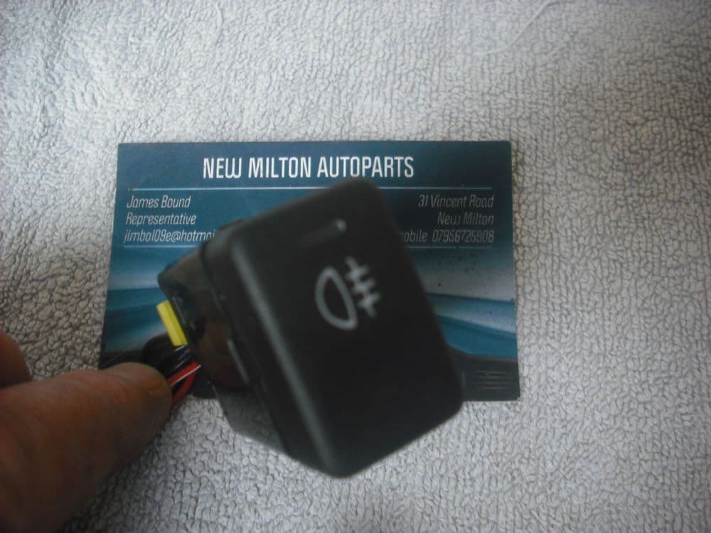 A GENUINE RANGE ROVER P38 19942002 REAR FOG LIGHT LAMP SWITCH