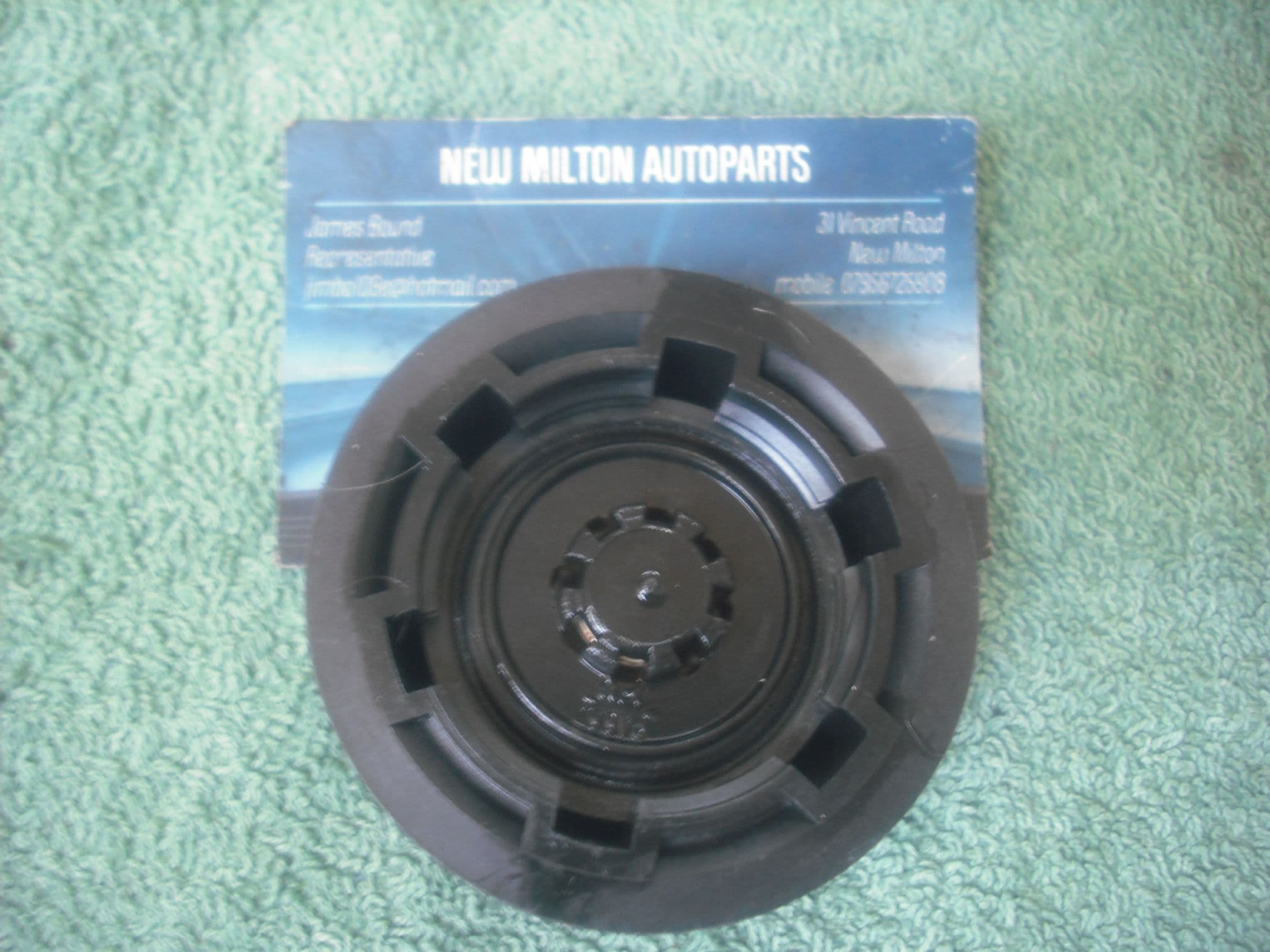 A GENUINE SAAB 9000 CSE CDE ENGINE WATER COOLANT EXPANSION TANK