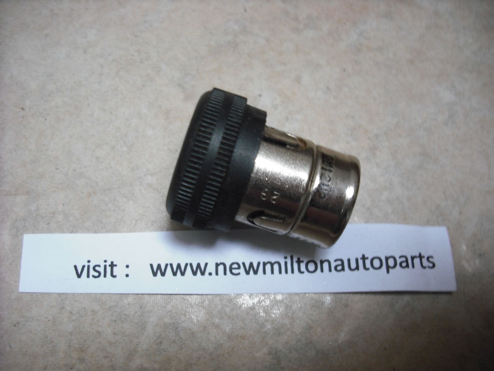 A GENUINE SUZUKI SWIFT 20042010 CIGARETTE LIGHTER INSERT