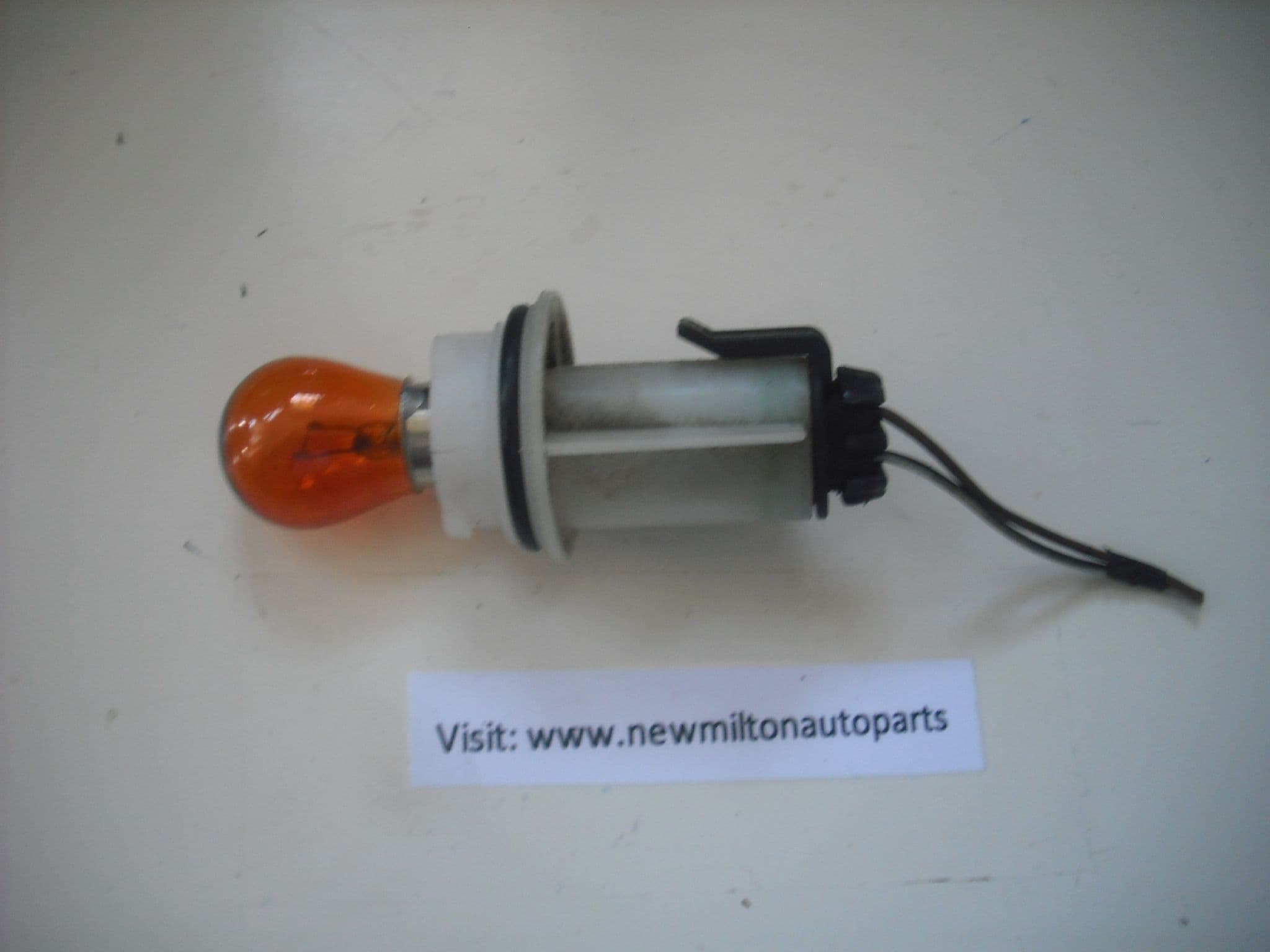 A GENUINE VAUXHALL ASTRA G CONVERTIBLE HEADLIGHT HEADLAMP INDICATOR