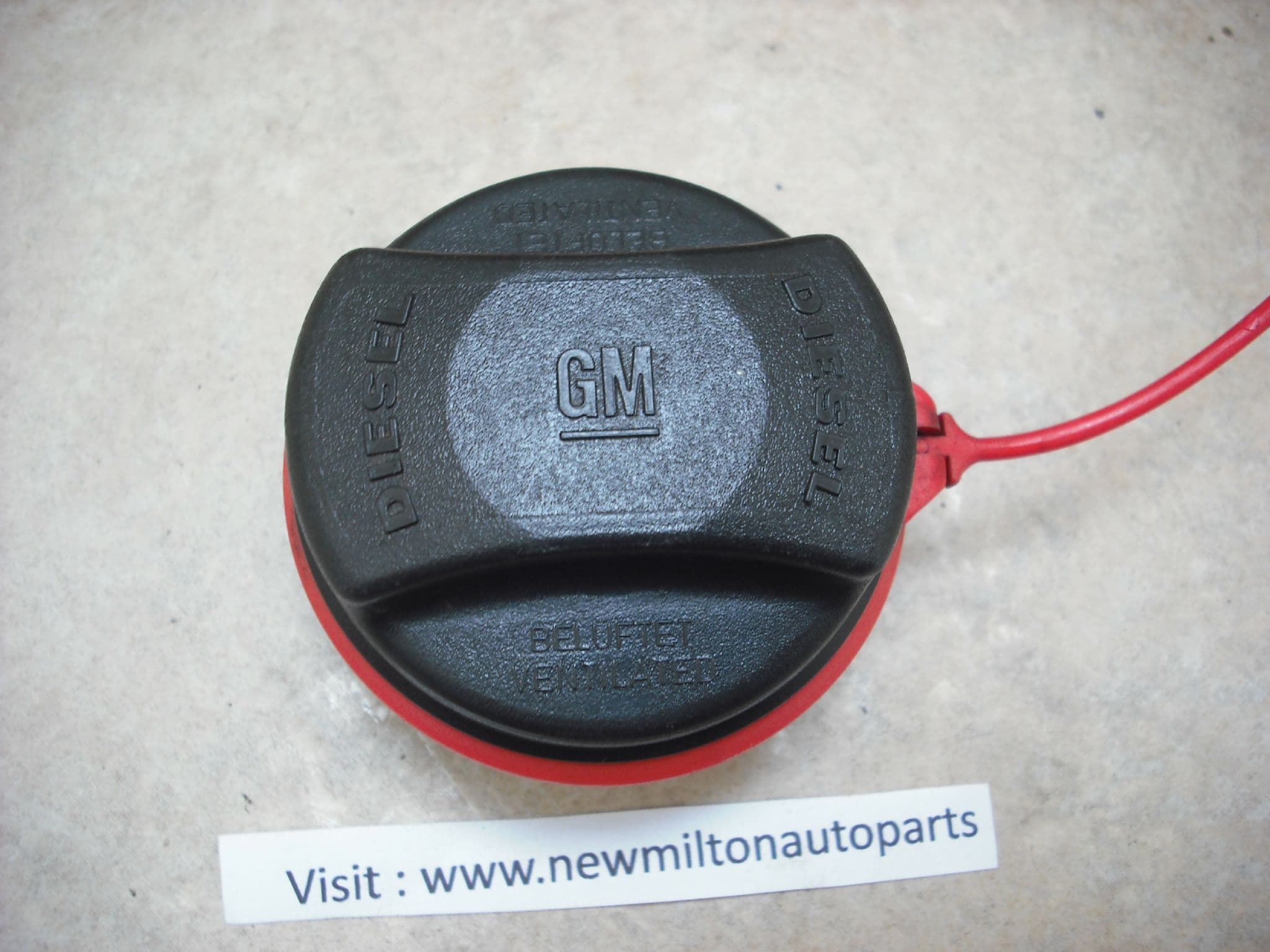 A GENUINE VAUXHALL ASTRA MK6 1 7 DEISEL FUEL FILLER CAP