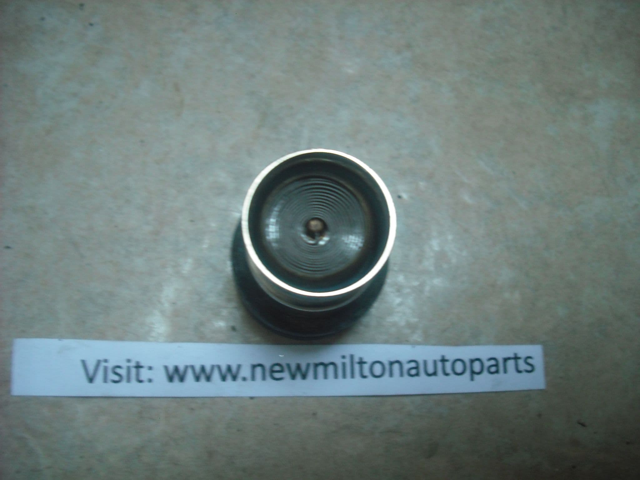 A GENUINE VAUXHALL CORSA C CIGARETTE LIGHTER INSERT