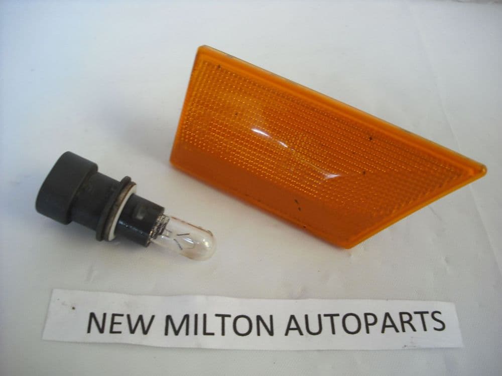 A GENUINE VAUXHALL VECTRA C AND SIGNUM FRONT WING MARKER INDICATOR O/S