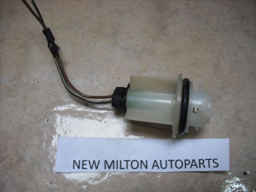 A GENUINE VAUXHALL ZAFIRA A HEADLIGHT HEADLAMP INDICATOR FLASHER BULB