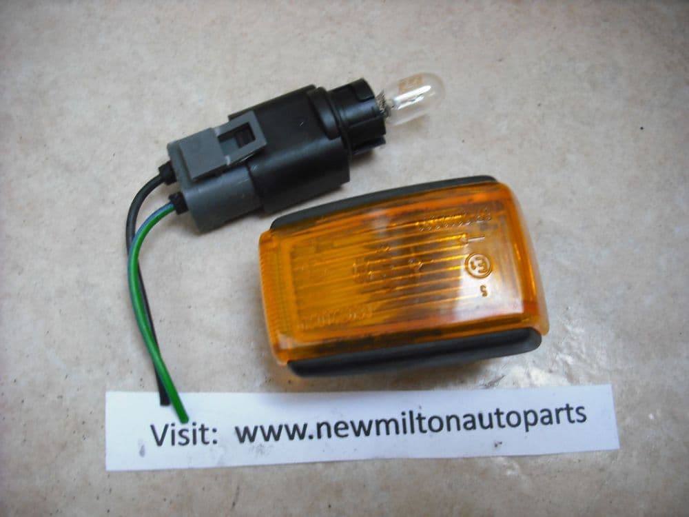 A GENUINE VOLVO 740 760 940 960 FRONT WING SIDE MARKER INDICATOR ...