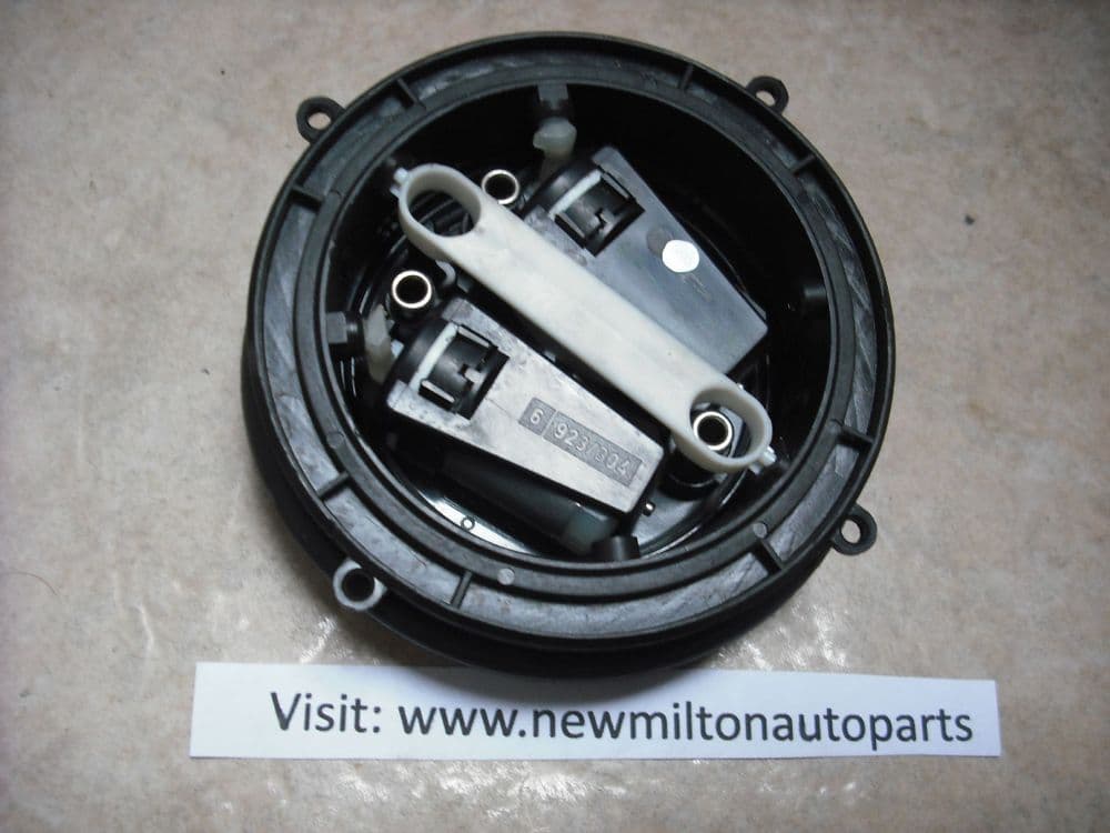 A GENUINE VOLVO 940 960 ELECTRIC DOOR MIRROR MOTOR FITS BOTH SIDES