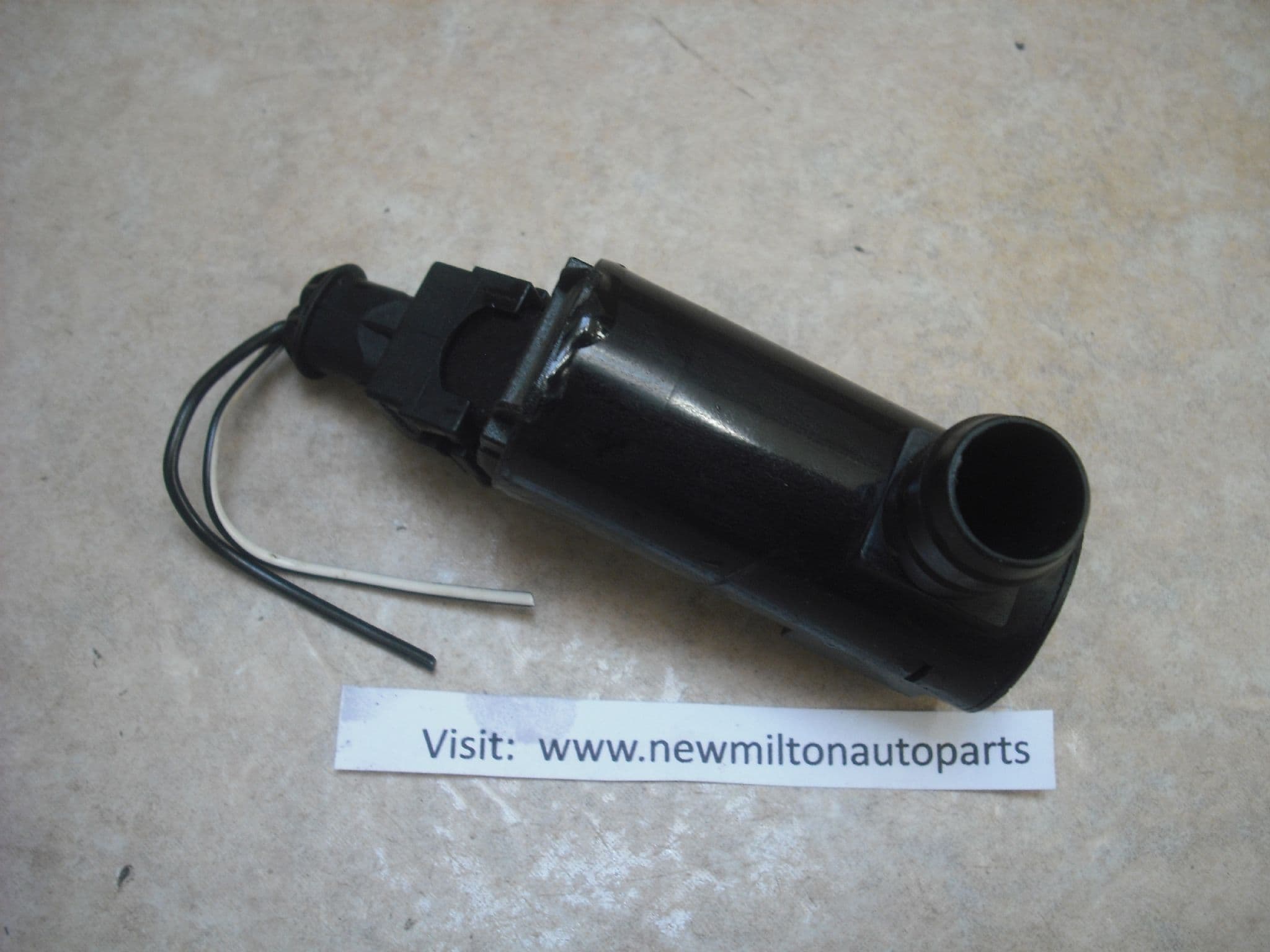 A GENUINE VOLVO S60 S80 V70 XC70 WINDOW WINDSCREEN WASHER MOTOR PUMP ...