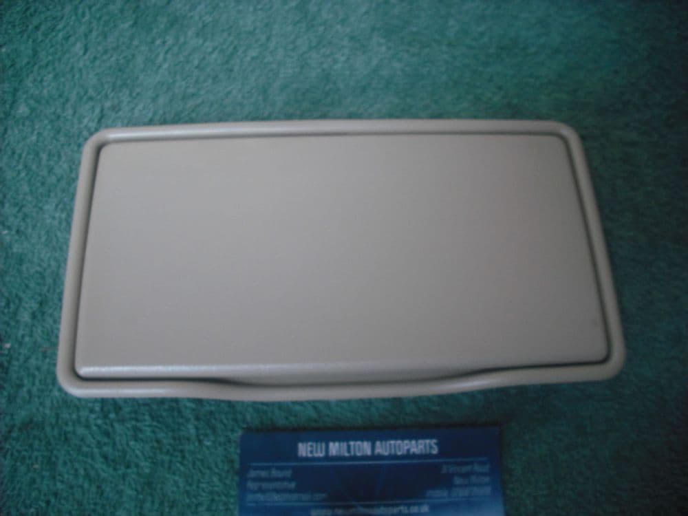 A GENUINE VOLVO S80 1998-2004 ILLUMINATED SUNVISOR MIRROR FLAP GLASS