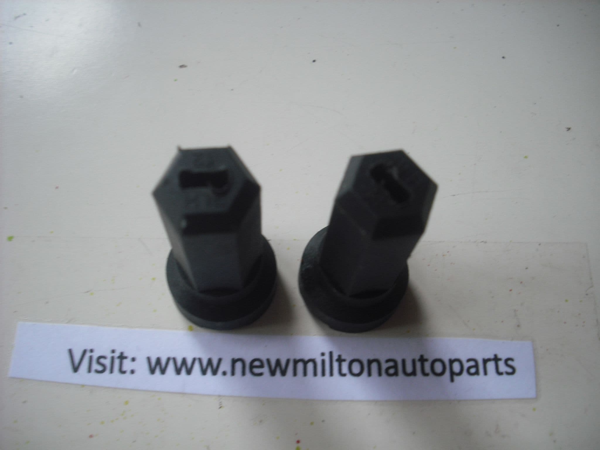 A PAIR OF AUDI A6 C6 SALOON REAR LIGHT FIXING SCREWS