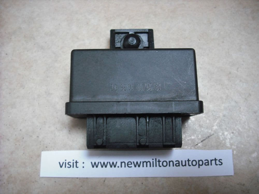 A PEUGEOT 207 FUEL PUMP RELAY CONTROL MODULE OMRON 240107