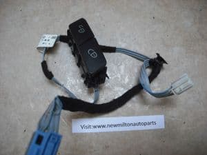 A2048706410  A2045402210  MERCEDES BENZ W204 C CLASS  DOOR LOCK SWITCH AND WIRING