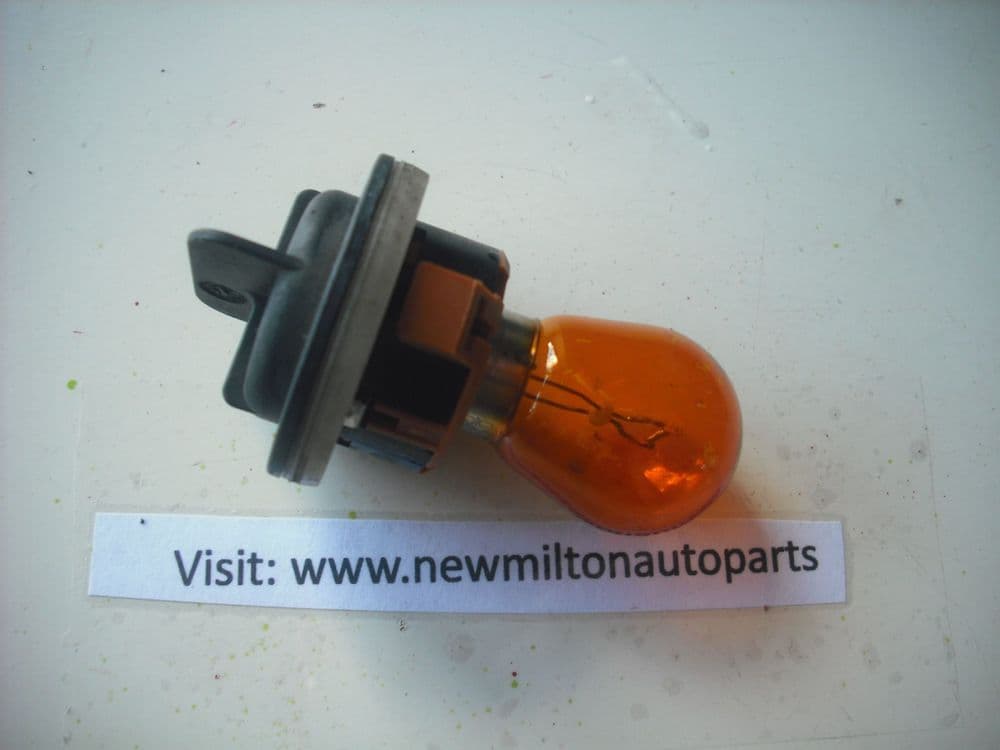 AUDI A3 8P HEADLIGHT HEADLAMP INDICATOR FLASHER BULB HOLDER
