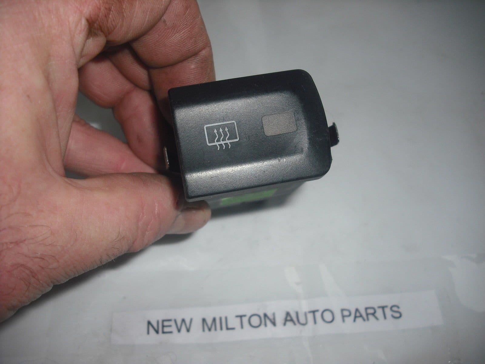 AUDI A3 MK1 HEATED REAR WINDOW DEMISTER SWITCH