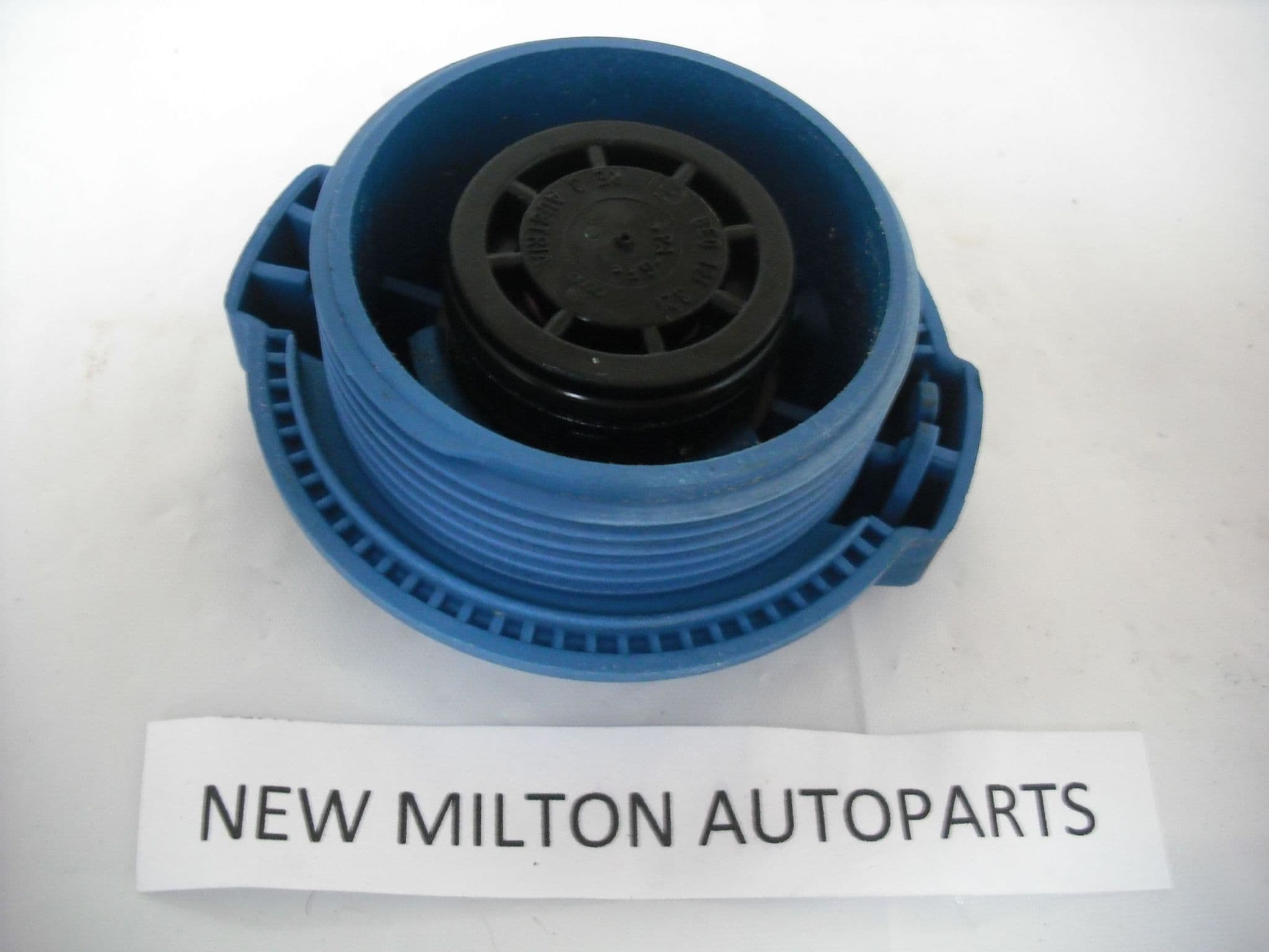 AUDI A4 B6 B7 20012008 WATER COOLANT EXPANSION TANK CAP