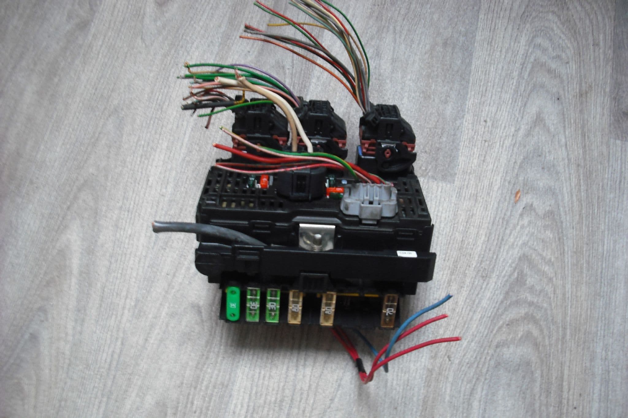 BSM-L04-00 6500CK S11898300Q CITROEN C4 BSM FUSE BOX CONTROL MODULE