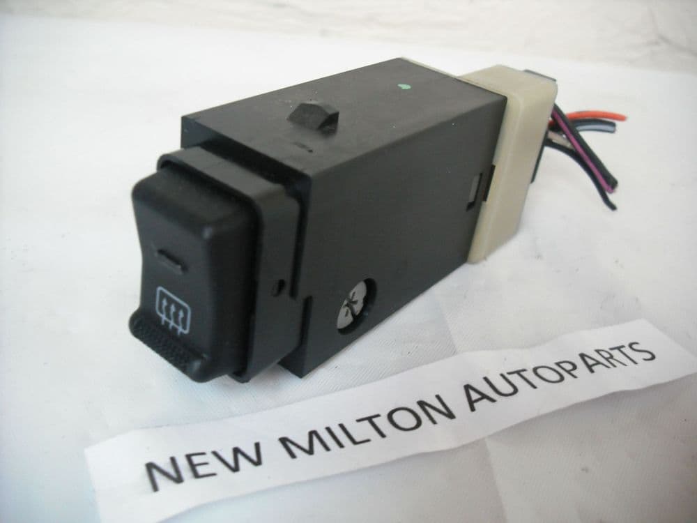 CHRYSLER PT CRUISER REAR BACK HEATED WINDOW DEMISTER SWITCH 04671670AB