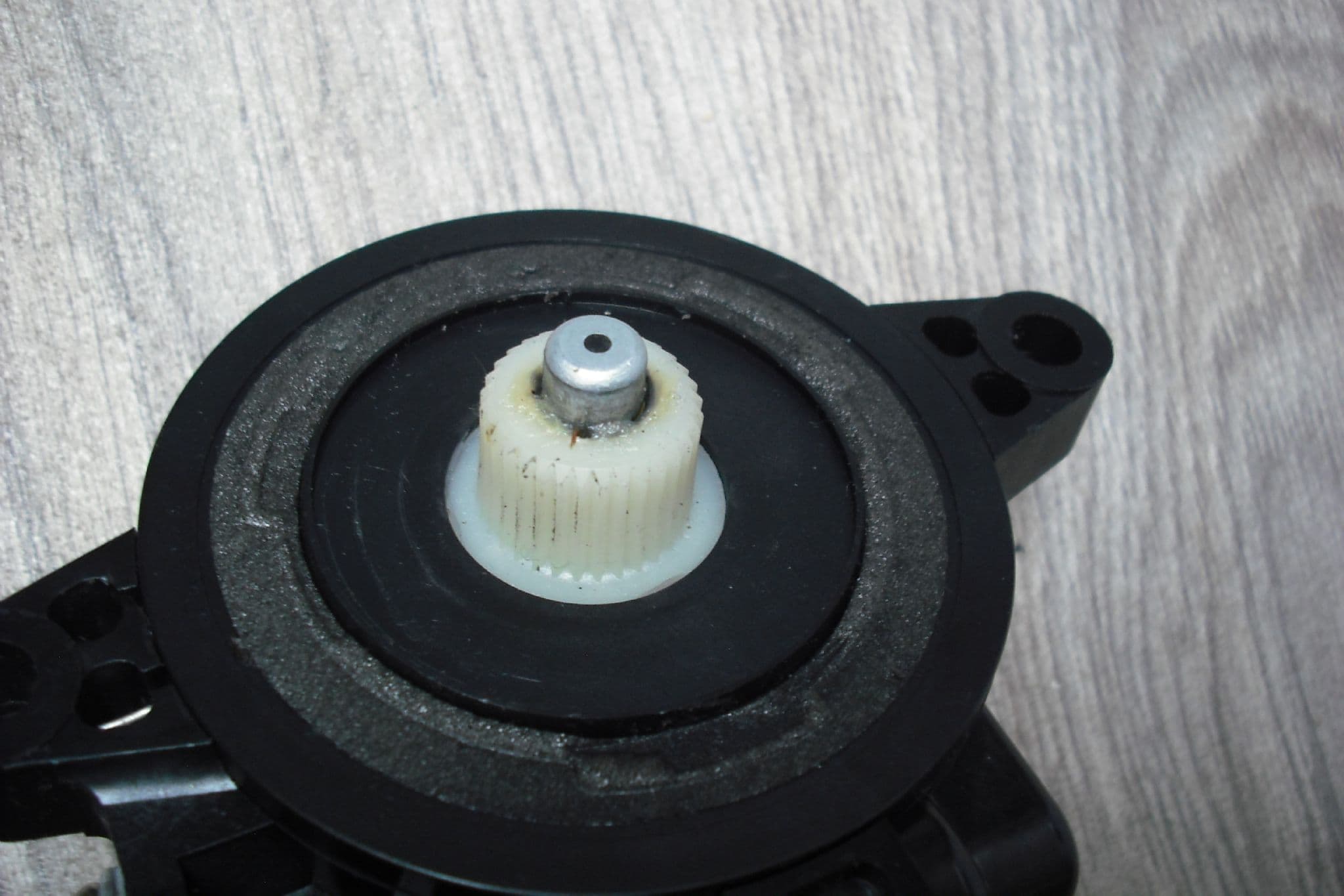 D651 59 58X CM012040 GA-558LP MAZDA FRONT REAR LEFT DOOR WINDOW