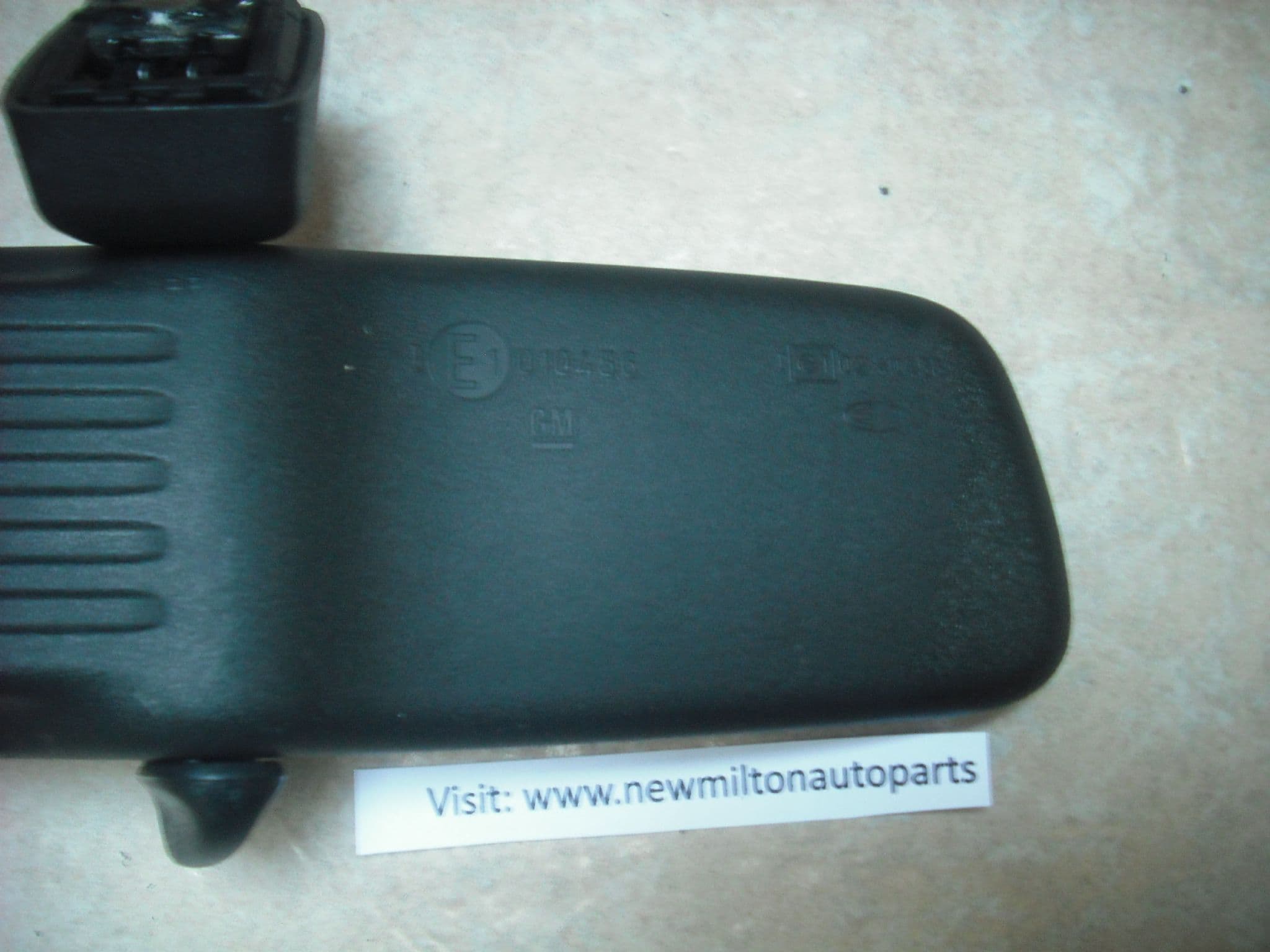 E1 010456 GM A GENUINE VAUXHALL CORSA D INTERIOR REAR VIEW MIRROR