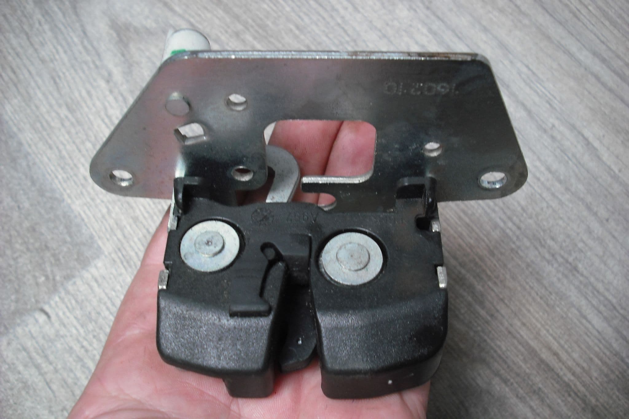 FIAT PANDA REAR BOOT TAILGATE CATCH