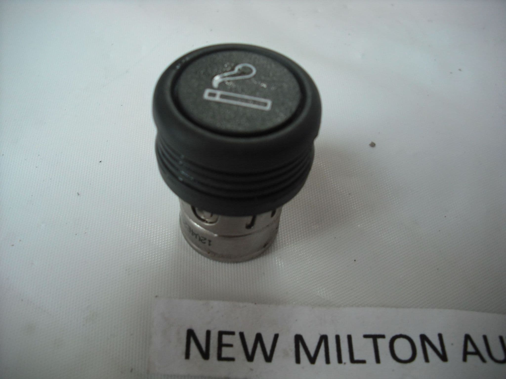 FIAT PUNTO MK2 MK3 GRANDE ETC CIGARETTE LIGHTER 1999-2004