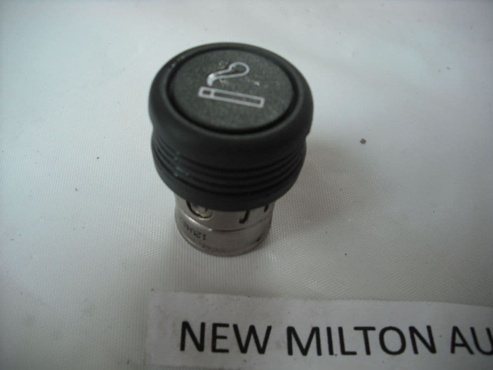 FIAT PUNTO MK2 MK3 GRANDE ETC CIGARETTE LIGHTER 19992004