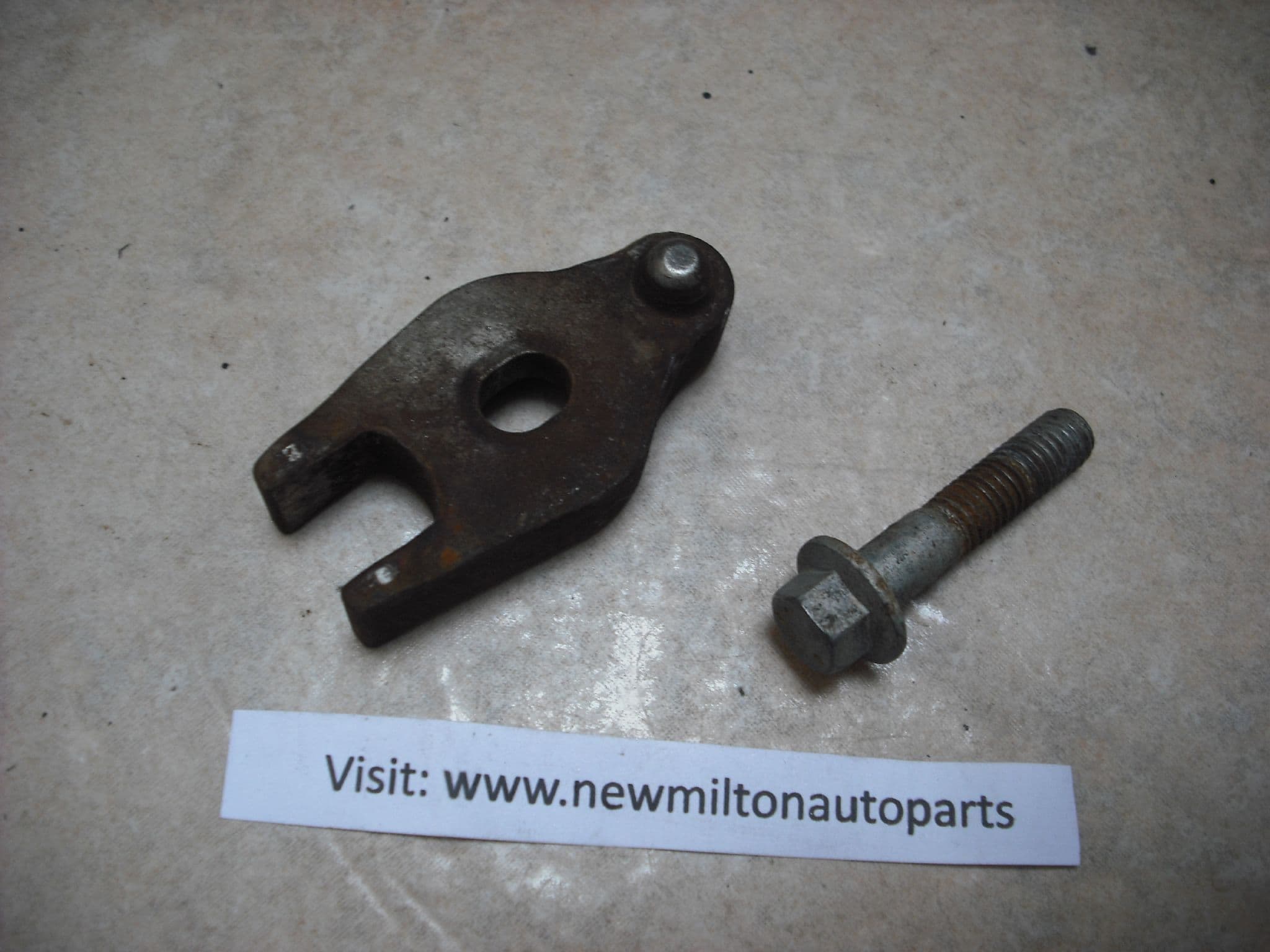 FORD CONNECT 2002-2014 1 8 TDCI FUEL INJECTOR FIXING CLAMP AND BOLT