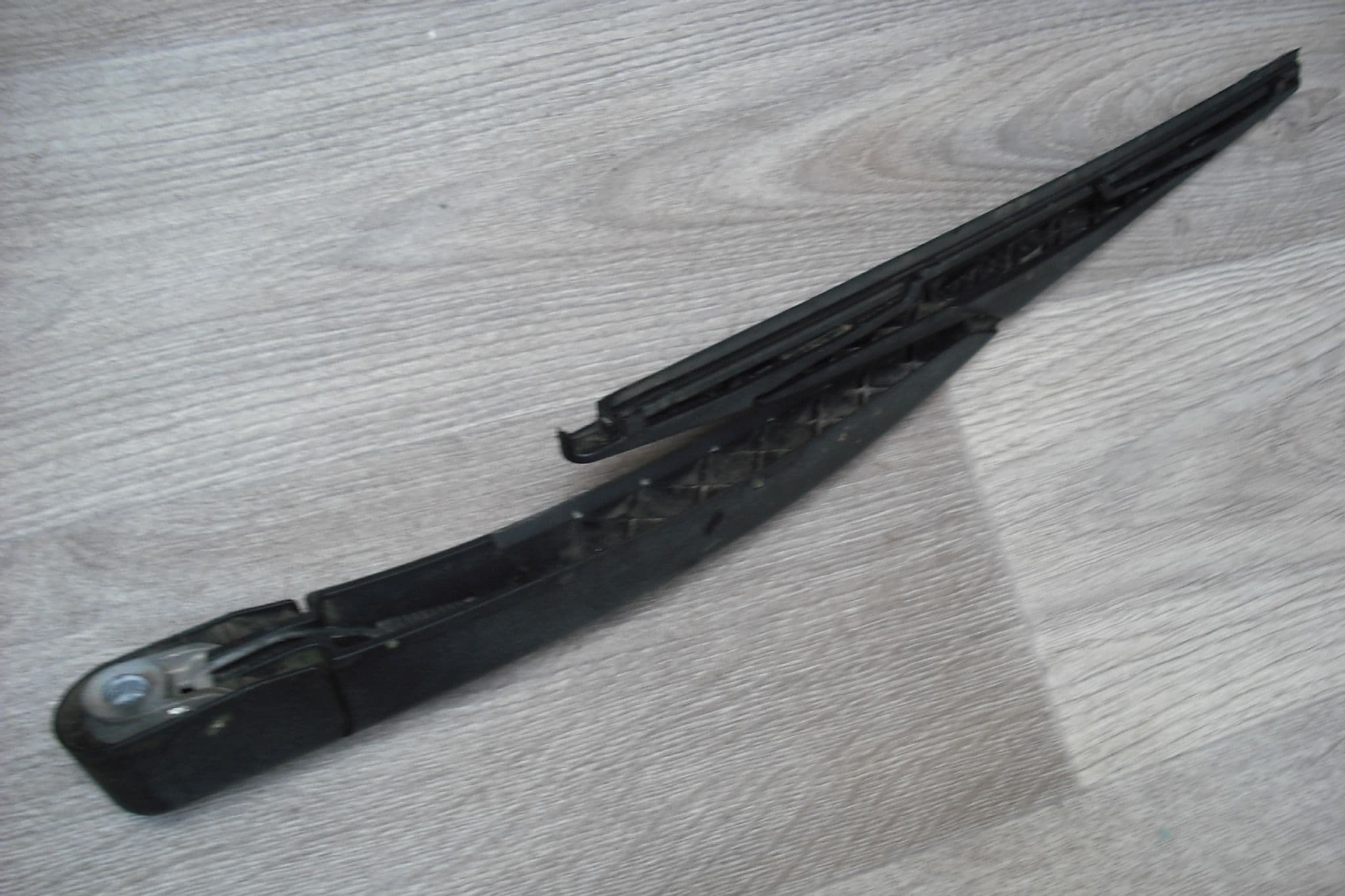 FORD FIESTA MK7 REAR WINDOW WIPER ARM AND BLADE