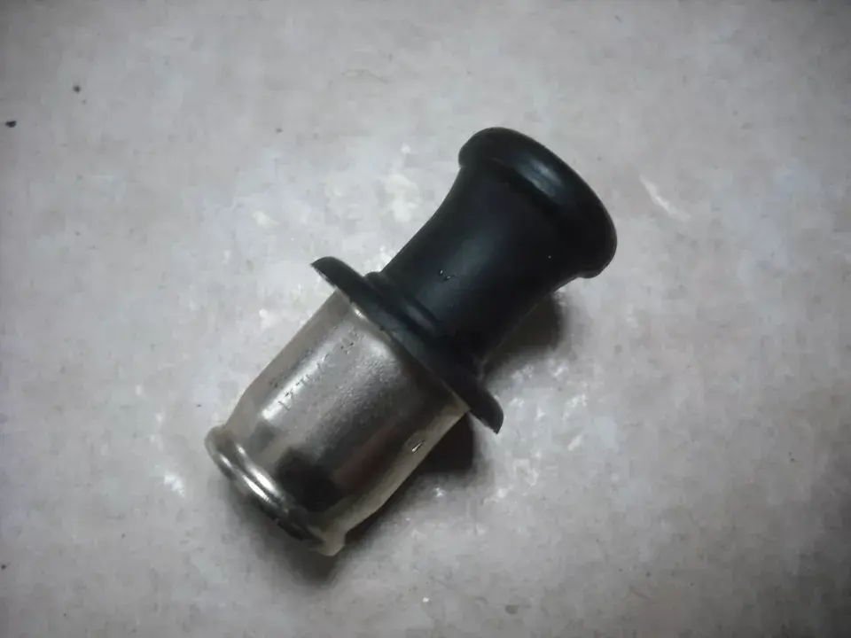 FORD MAVERICK CIGARETTE LIGHTER INSERT