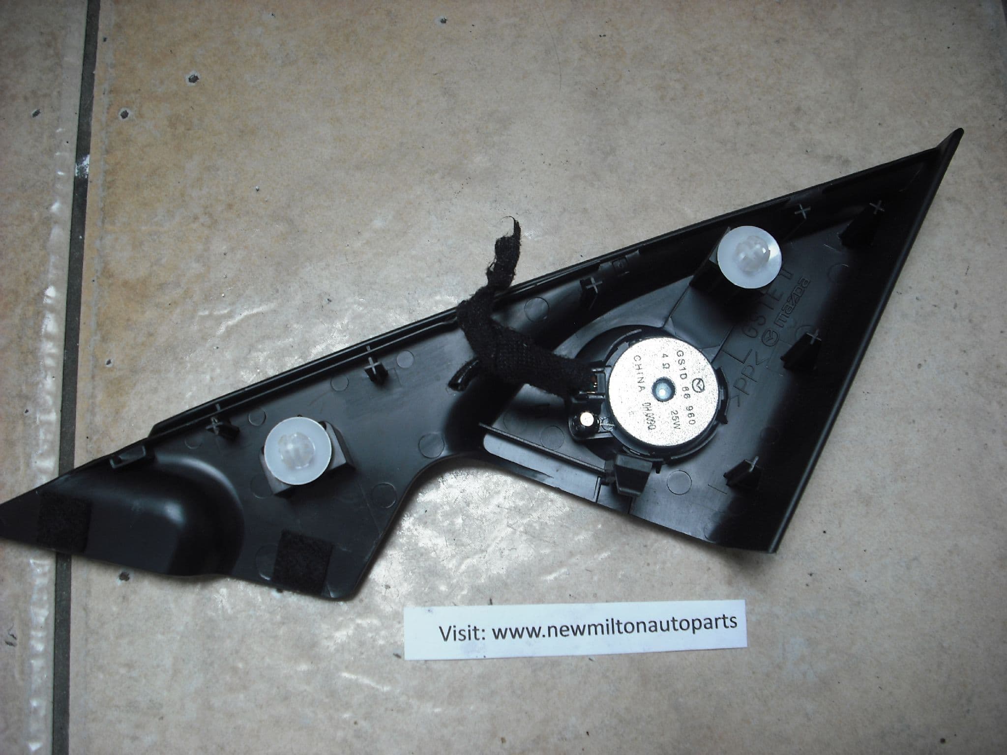 GS1D 66 960 MAZDA 6 FRONT DOOR SPEAKER TWEETER LEFT SIDE