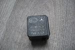 HELLA 4RA 007 791 00   002542319  MERCEDES W203 W204 W212   BLACK RELAY