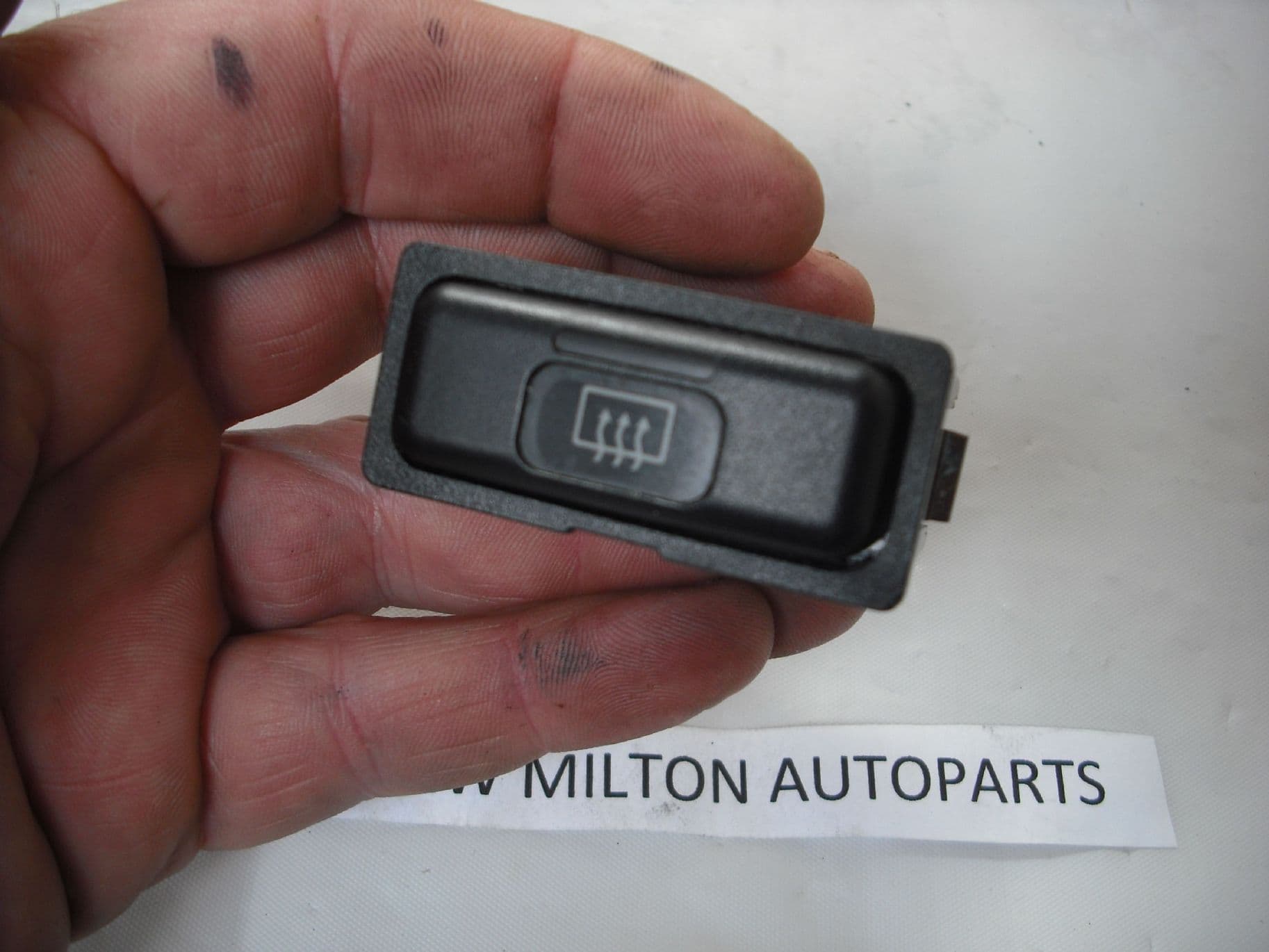 HONDA ACCORD MK6 REAR WINDOW DEMISTER SWITCH