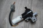 JAGUAR XJ X350 X358 BOOT CATCH ACTUATOR 2W93F43200