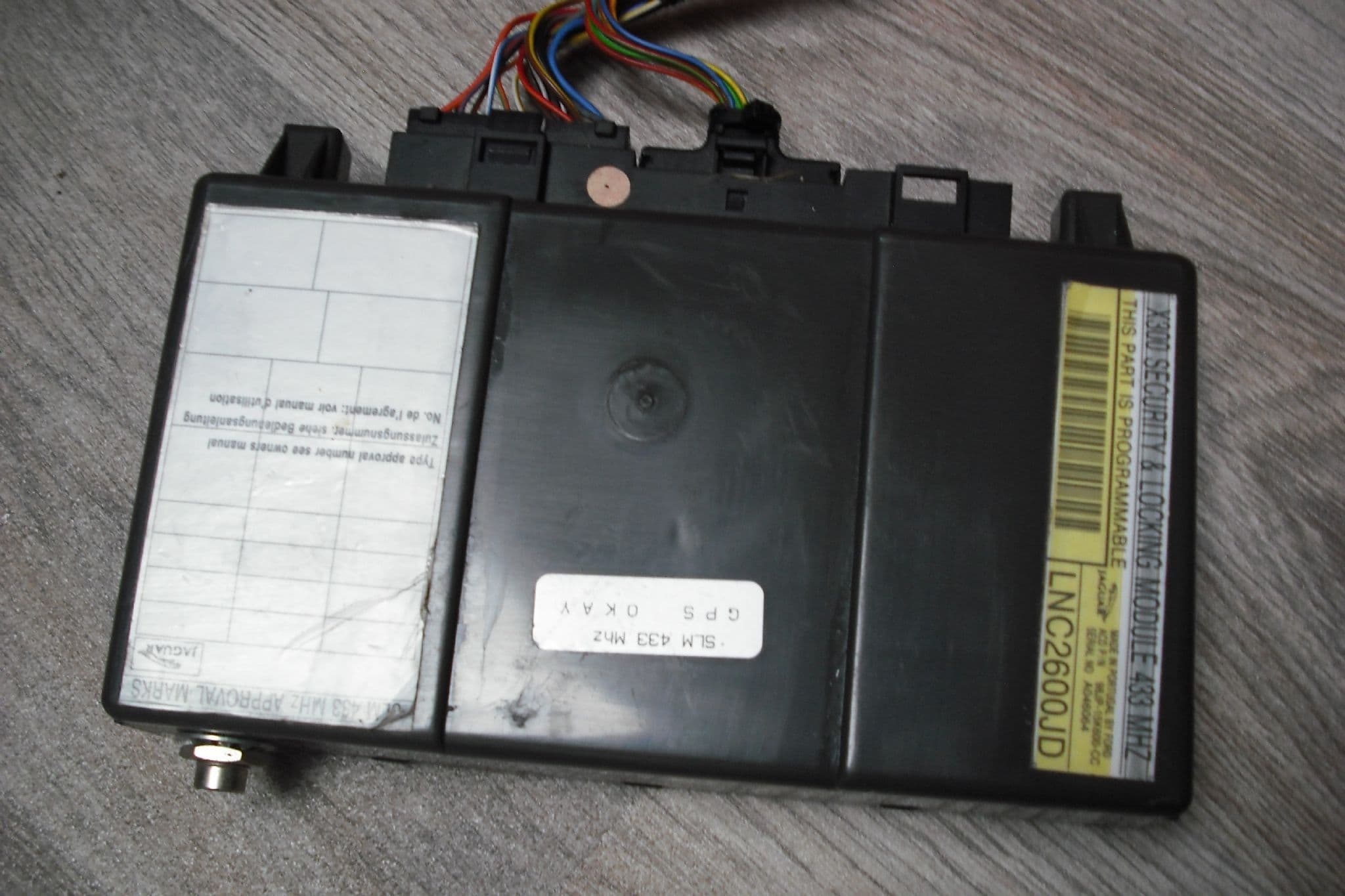 LNC2600JD JAGUAR XJ8 XKR X308 SECURITY CENTRAL LOCKING MODULE