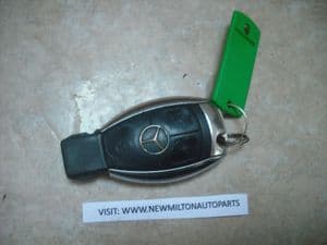 MERCEDES BENZ W204 C CLASS   3 BUTTON REMOTE CONTROL KEY FOB