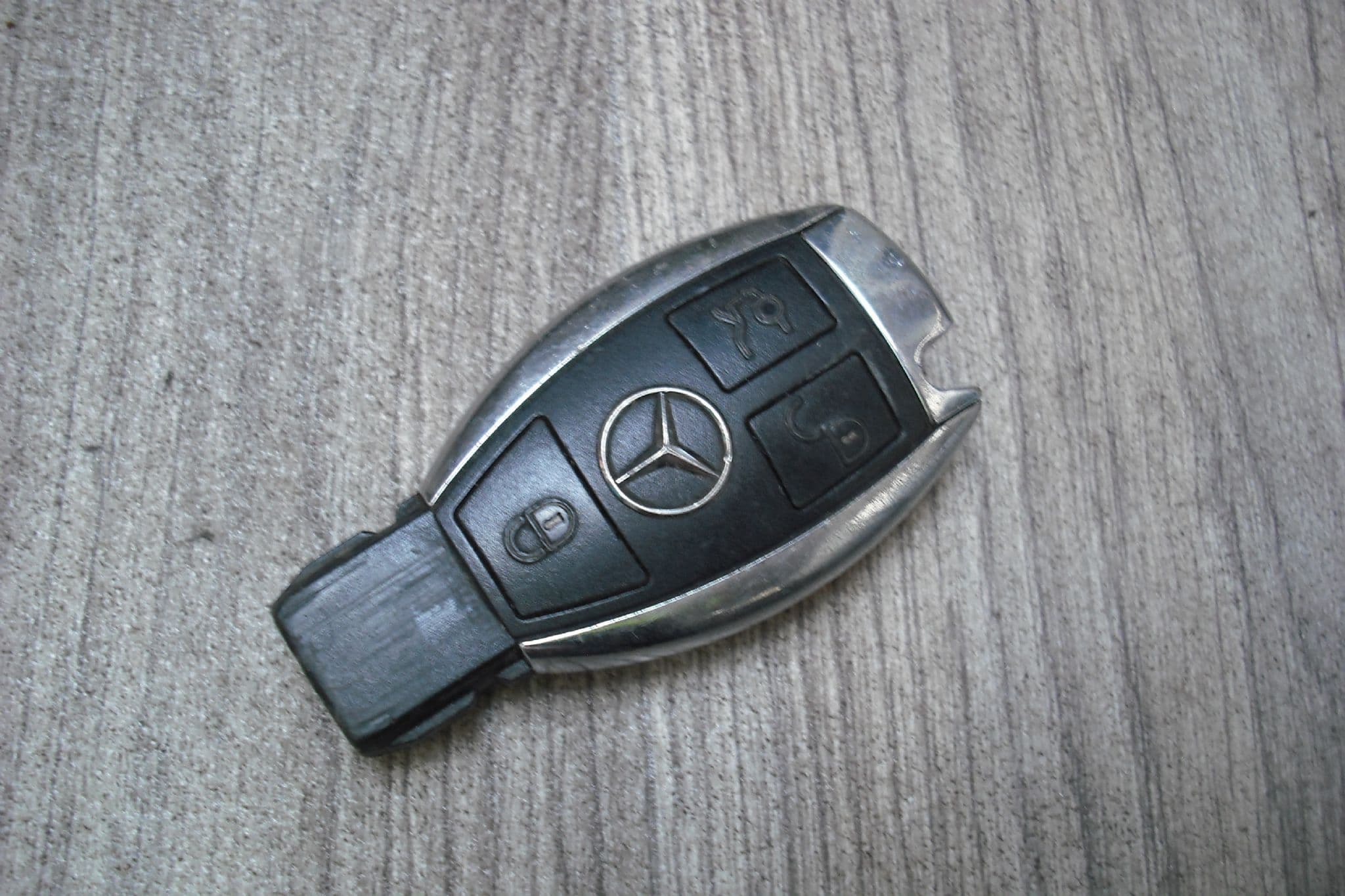 MERCEDES BENZ W204 C CLASS REMOTE CENTROL LOCKING KEY FOB