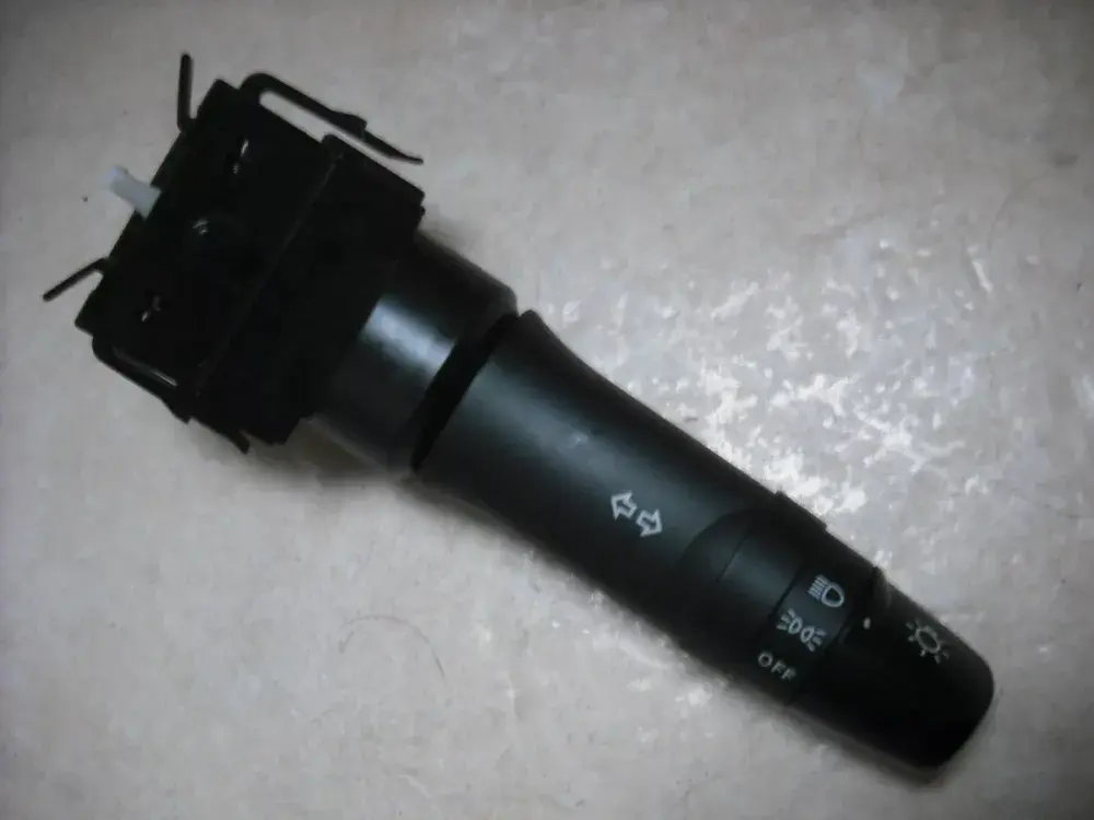 MITSUBISHI i SMART CAR HEADLIGHT HEADLAMP INDICATOR DIP STALK SWITCH