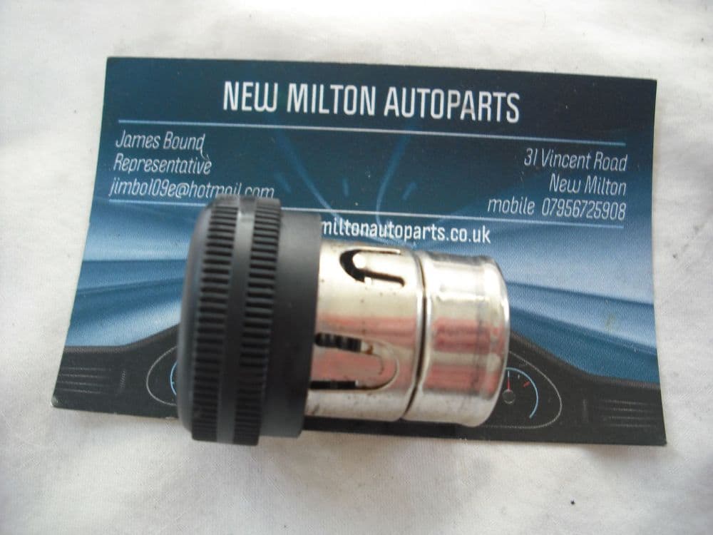 NISSAN MICRA K12 ORIGINAL CIGARETTE LIGHTER INSERT
