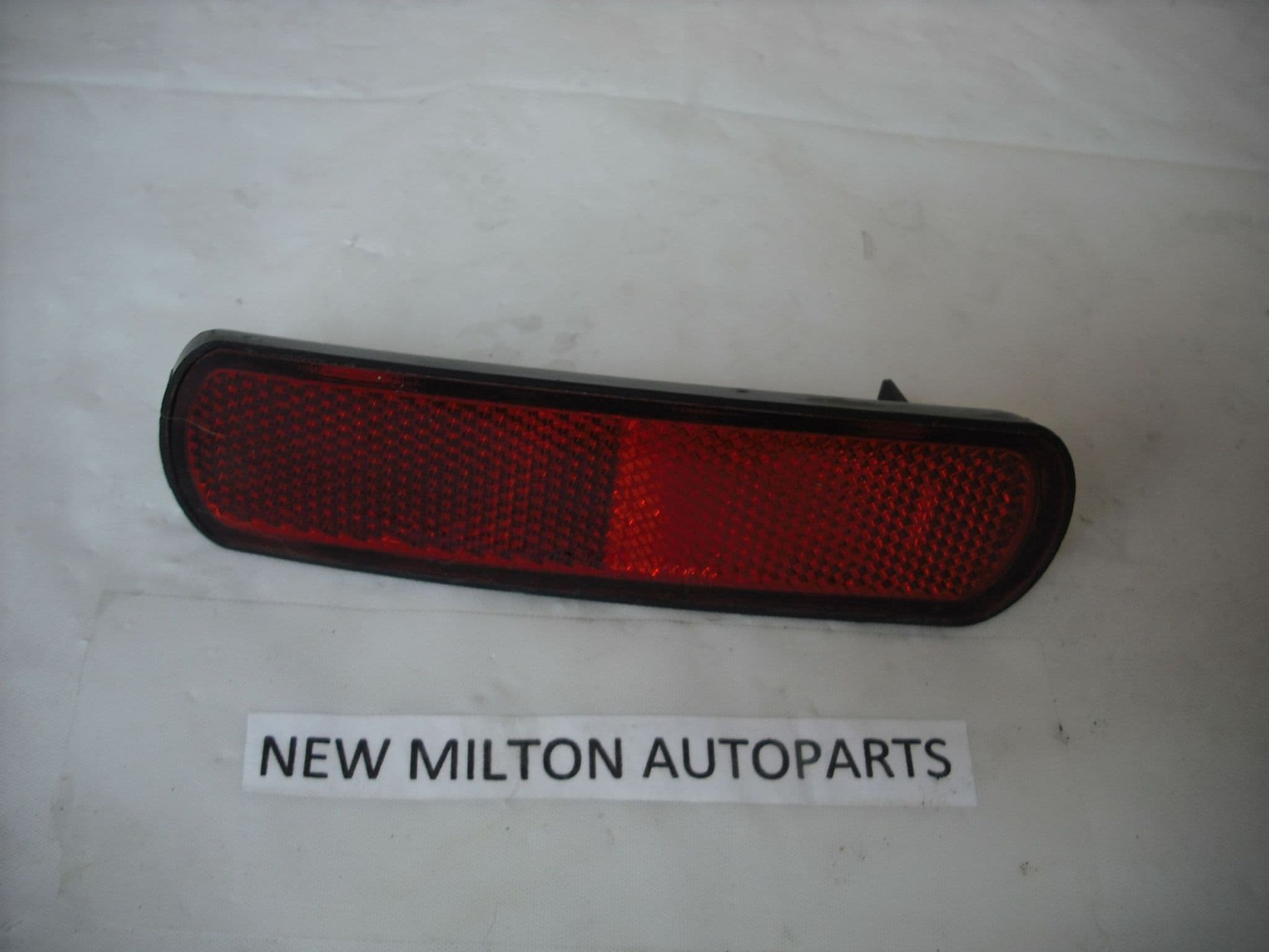 RENAULT SCENIC RX4 2000-2003 REAR BUMPER REFLECTOR 7779084