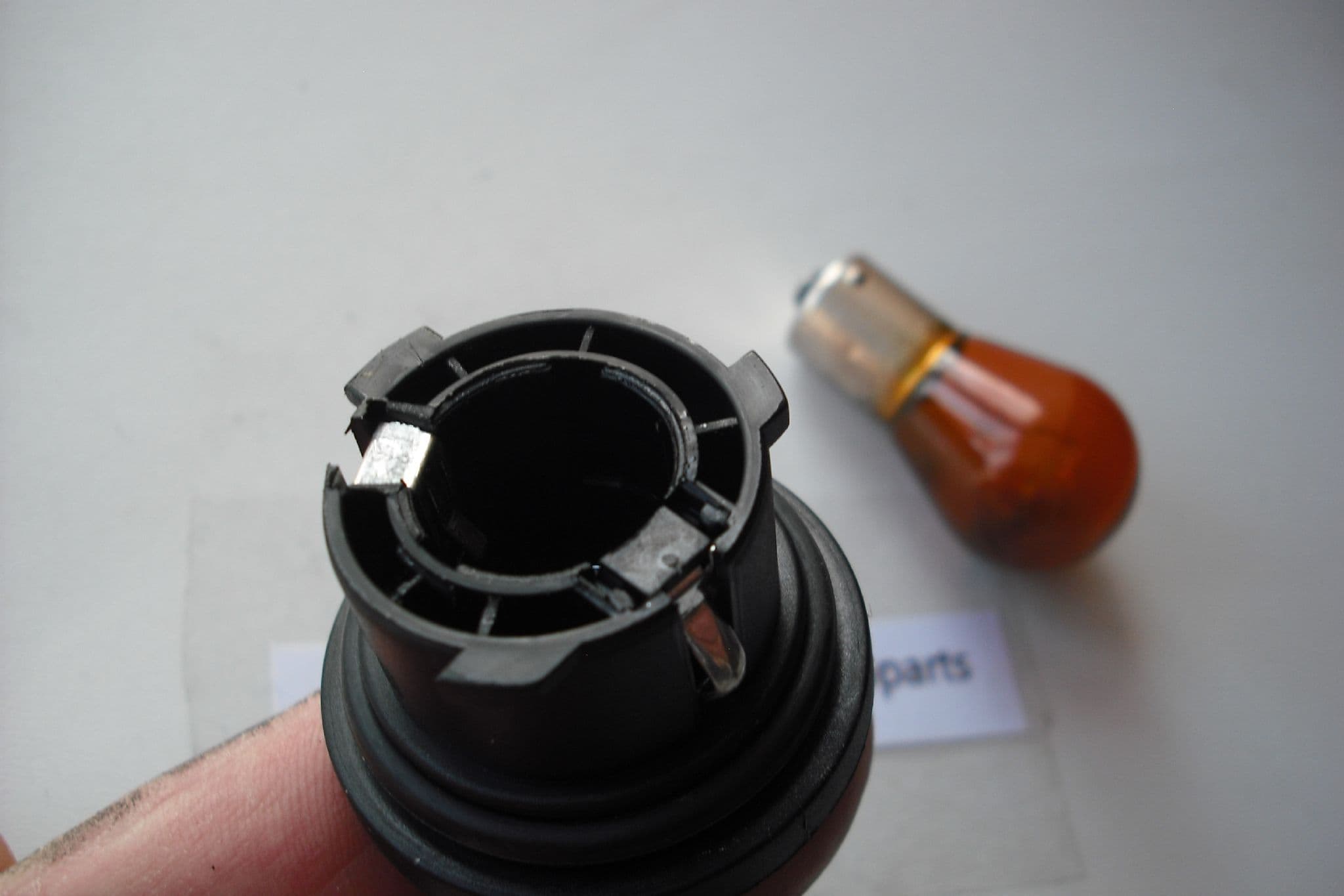 SEAT ALTEA MK1 HEADLIGHT HEADLAMP INDICATOR FLASHER BULB HOLDER