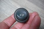 SMART CAR FORTWO 450 TAILGATE BOOT TRUNK RELEASE SWITCH