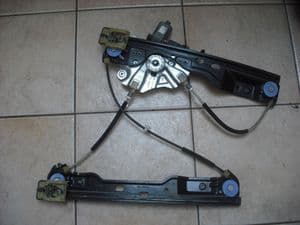 SOLD 13350759   2951582  VAUXHALL ASTRA J FRONT DOOR ELECTRIC WINDOW REGULATOR AND MOTOR  RIGHT SIDE