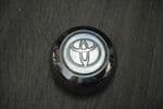 SOLD          2222PPO   A GENUINE TOYOTA YARIS  VVTI MK1 SPORT ALLOY WHEEL CENTER CAP