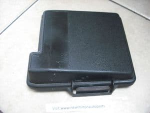 sold 5243308 5471081 SAAB 95 2002-2005 ENGINE BAY FUSE BOX LID COVER