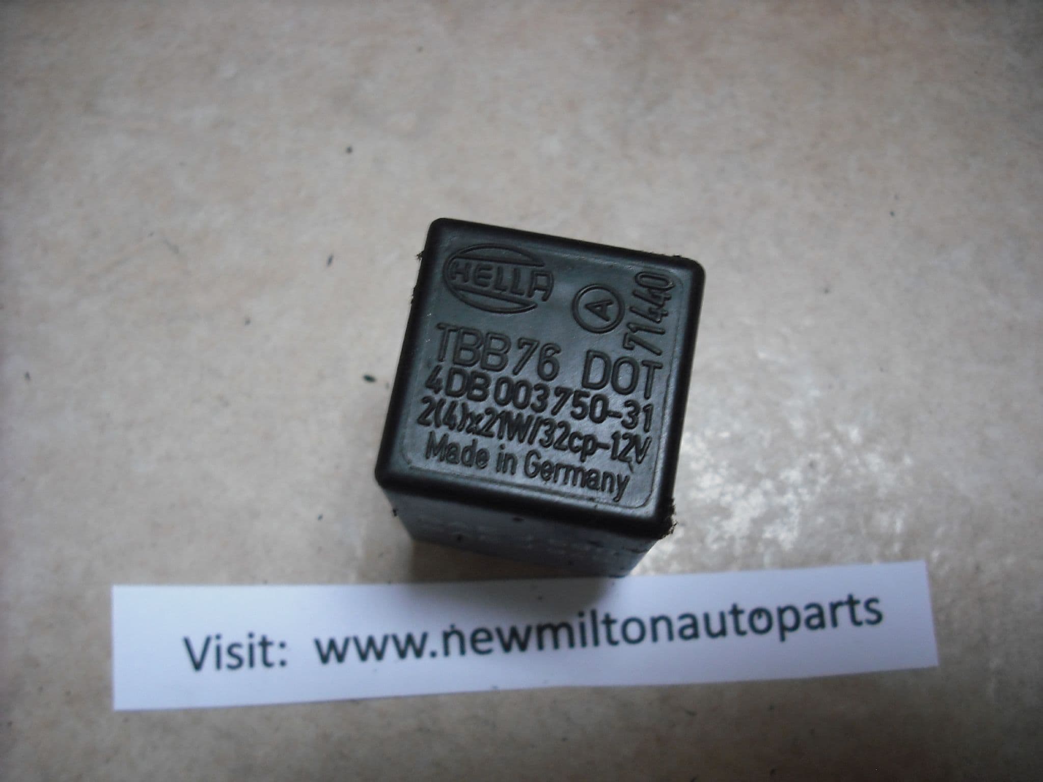SOLD 740 940 INDICATOR FLASHER RELAY TBB76 DOT 4DB00375031 3 PIN SAE J