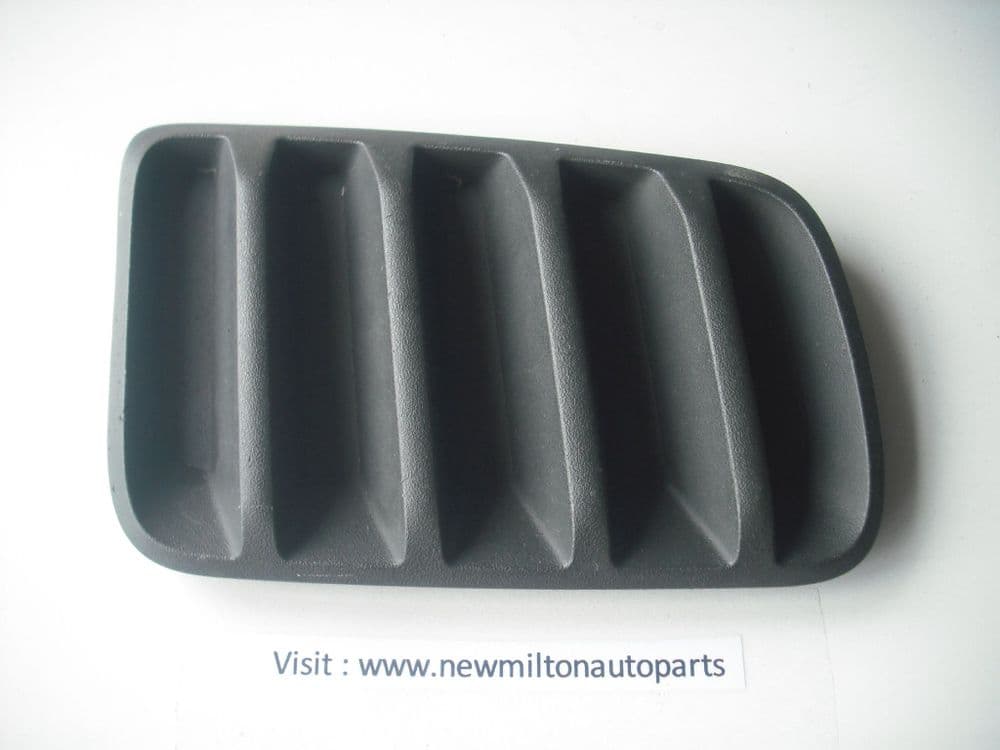 Genuine Kia Fog Lamp Blanking Cover - Front Right For 2009-2010 Sportage 86516-1F550