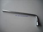 SOLD  A 120 581 02 46    MERCEDES BENZ W203 W211 W208 W209 CLK R170 SLK  17MM WHEEL BOLT BRACE LEVER
