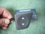 SOLD   A GENUINE FIAT 500 RH RIGHT DOOR  ( UK DRIVER )  ELECTRIC WINDOW SWITCH