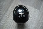 SOLD   A GENUINE FORD MONDEO MK4  5 SPEED LEATHER GEAR KNOB