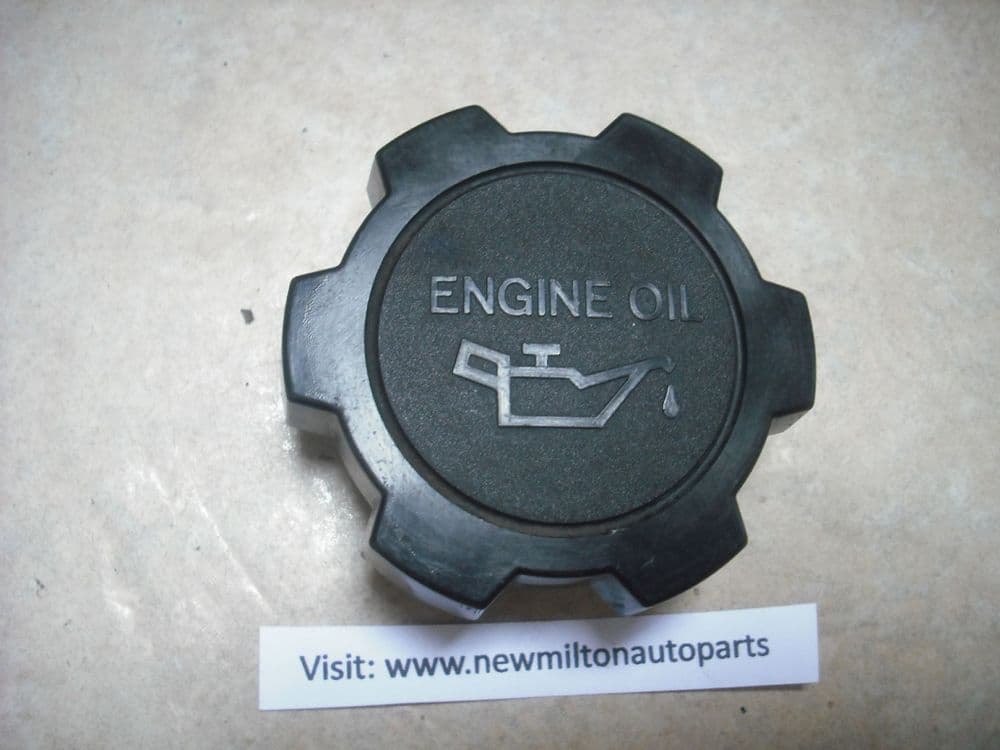 SOLD A GENUINE LEXUS IS200 IS300 ENGINE OIL FILLER CAP
