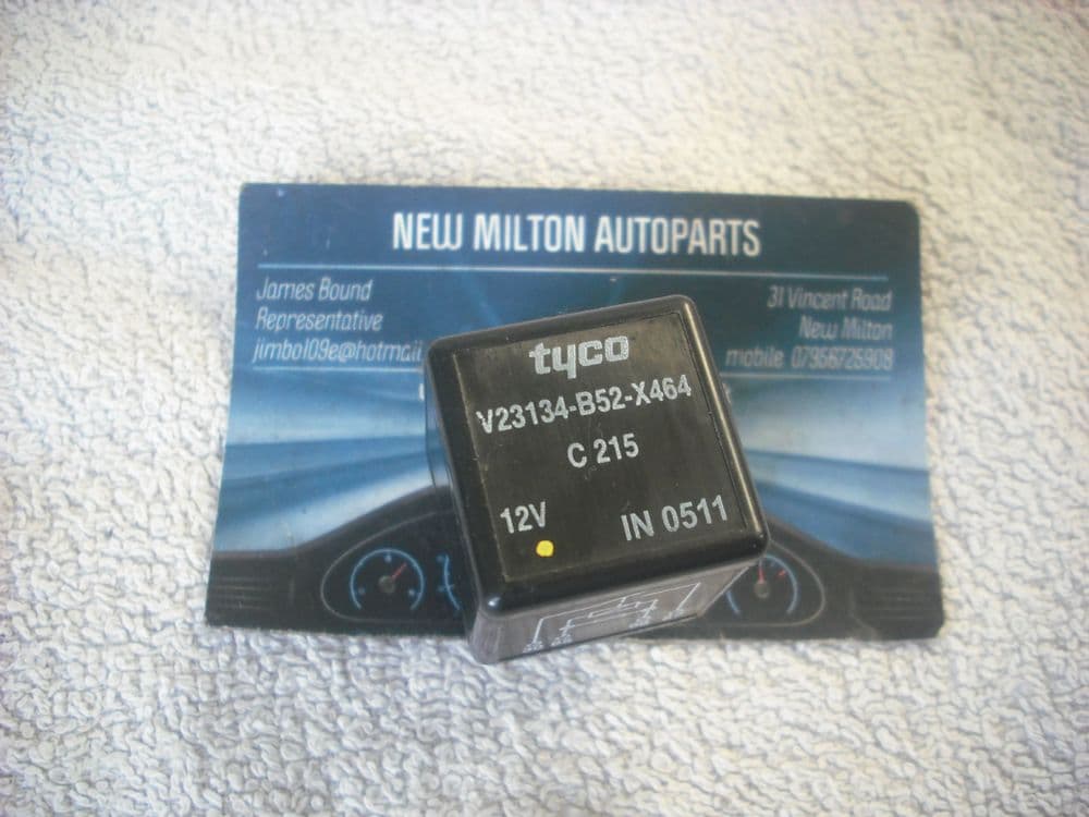 SOLD A GENUINE MAZDA 3 TYCO RELAY V23134-B52-X464